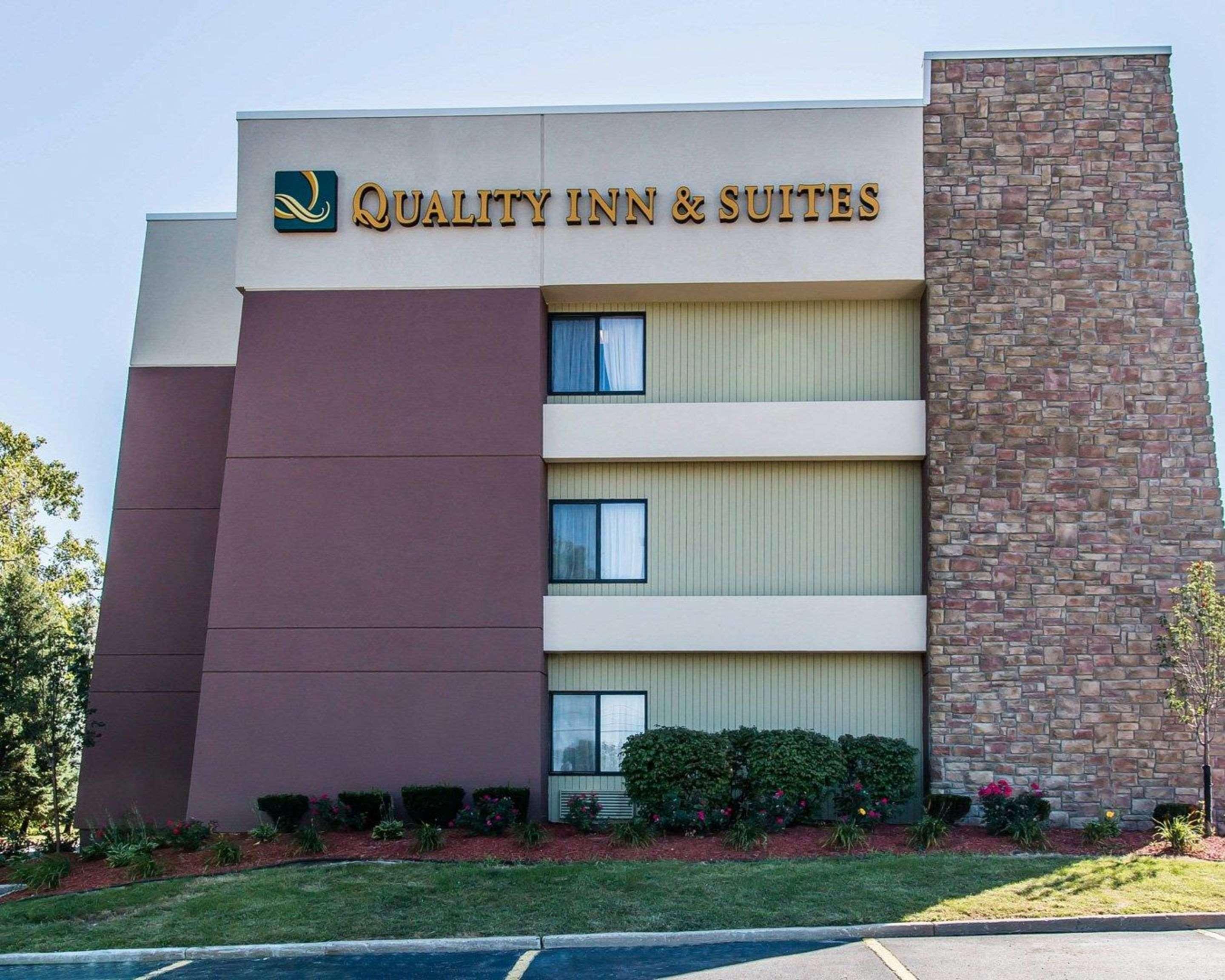 Quality Inn & Suites Warren - Detroit Kültér fotó